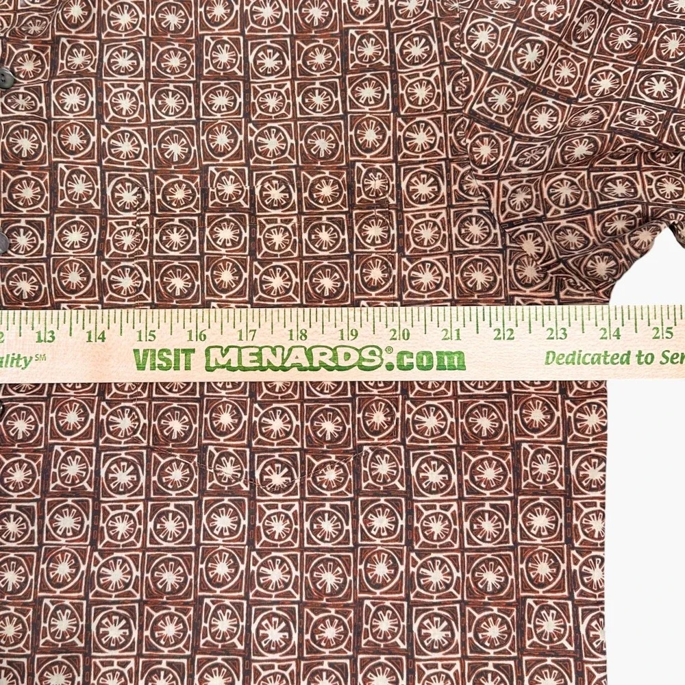Tori Richard Shirt Mens Medium Brown Cotton Lawn Geometric Button Up Hawaiian - Picture 6 of 9